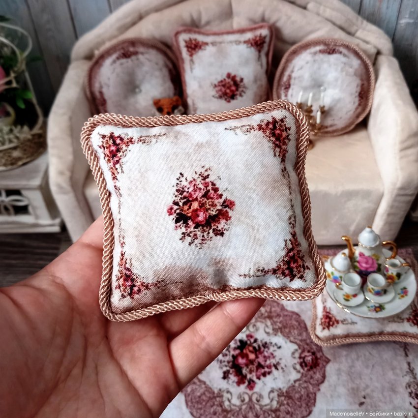 Коллекция ковров и подушек "Нежность" в бежевом цвете (фото 6)