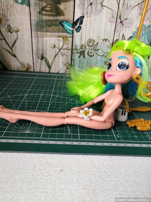 Ошибка Деда Мороза, Hairmazing Prom Perfect Harmony
