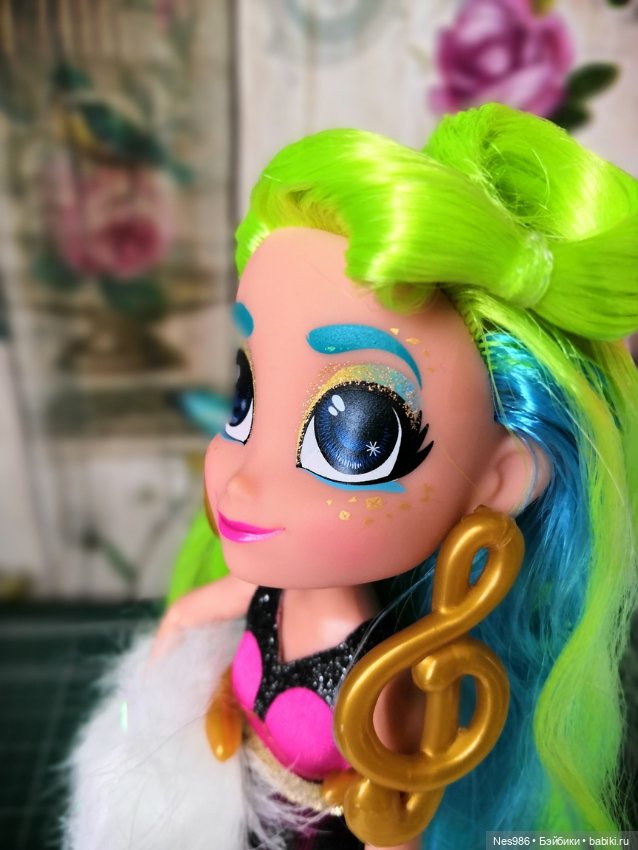 Ошибка Деда Мороза, Hairmazing Prom Perfect Harmony