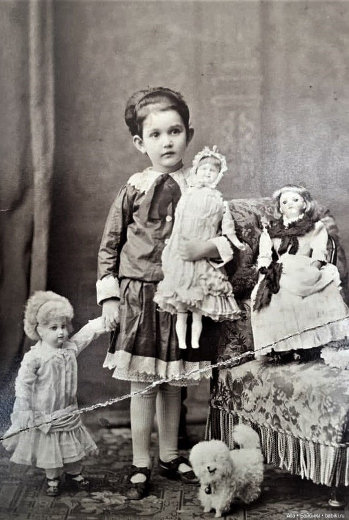 Взгляд из прошлого... Девочки и их красивые большие куклы