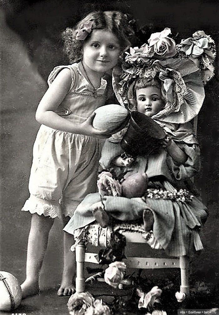 Взгляд из прошлого... Девочки и их красивые большие куклы