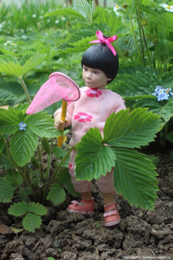 Мелоди ловит бабочек — Кукольные фотоистории и сериалы: комиксы