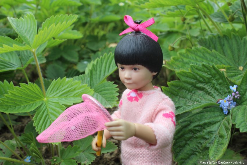 Мелоди ловит бабочек — Кукольные фотоистории и сериалы: комиксы