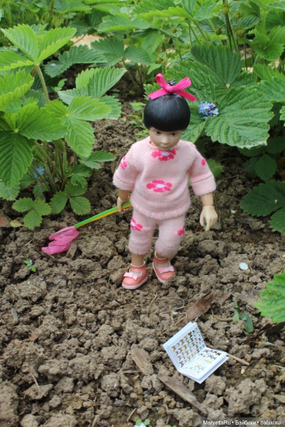 Мелоди ловит бабочек — Кукольные фотоистории и сериалы: комиксы