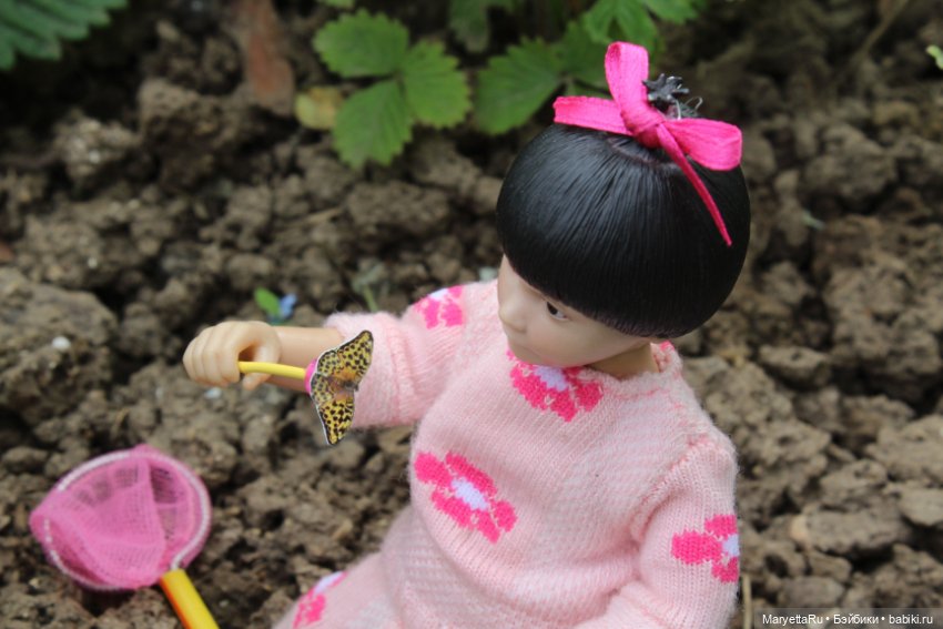 Мелоди ловит бабочек — Кукольные фотоистории и сериалы: комиксы
