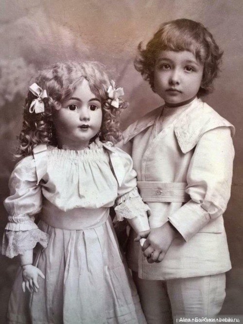 Взгляд из прошлого — Всё об антикварных куклах: история