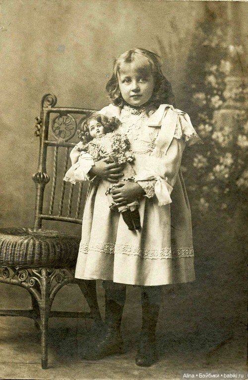 Взгляд из прошлого — Всё об антикварных куклах: история