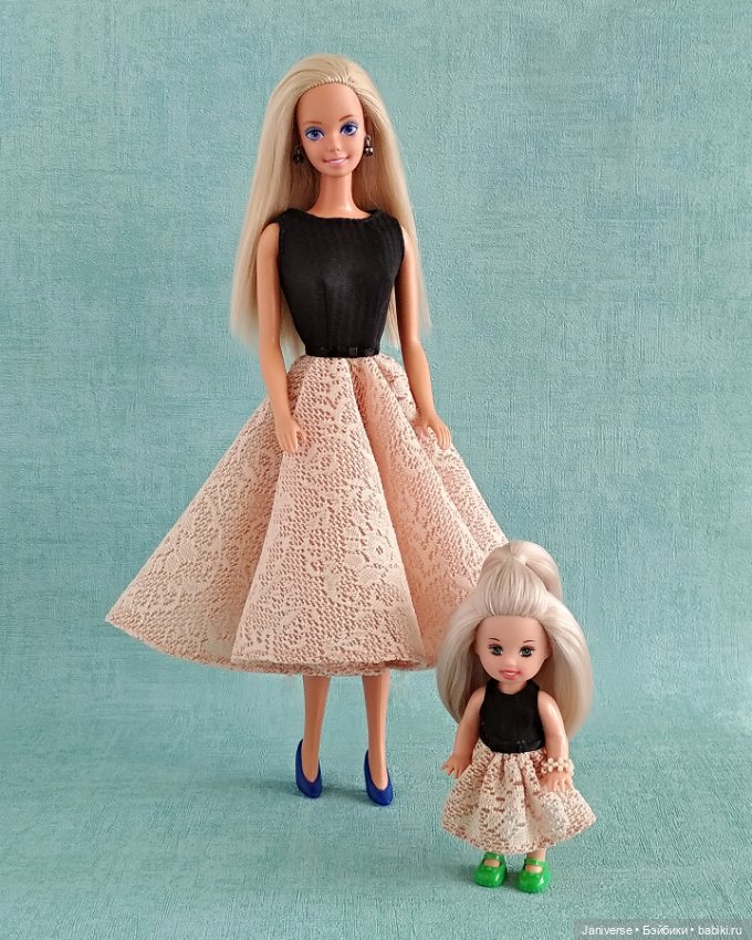 Феникс-рубрика. Винтажная Барби и малышка Челси из пакета кукольных осколков