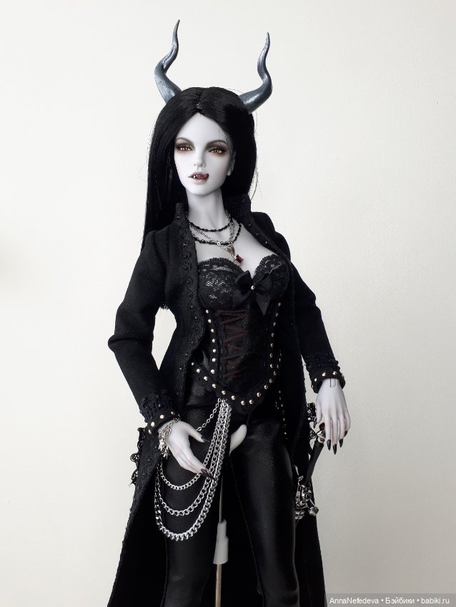 Вампиры Iplehouse FID Стелла и Оскар (фото 6)