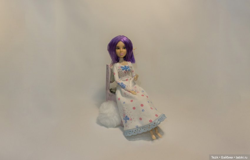 Нежное платье и футболка в весеннем стиле