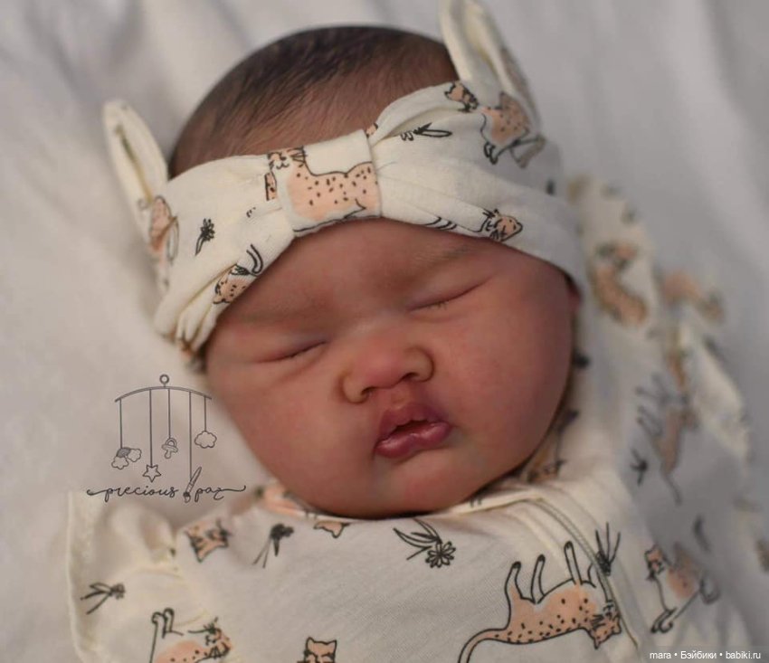 Ashia скульптора Laura Lee Eagles, автор прототипа Holly Paz