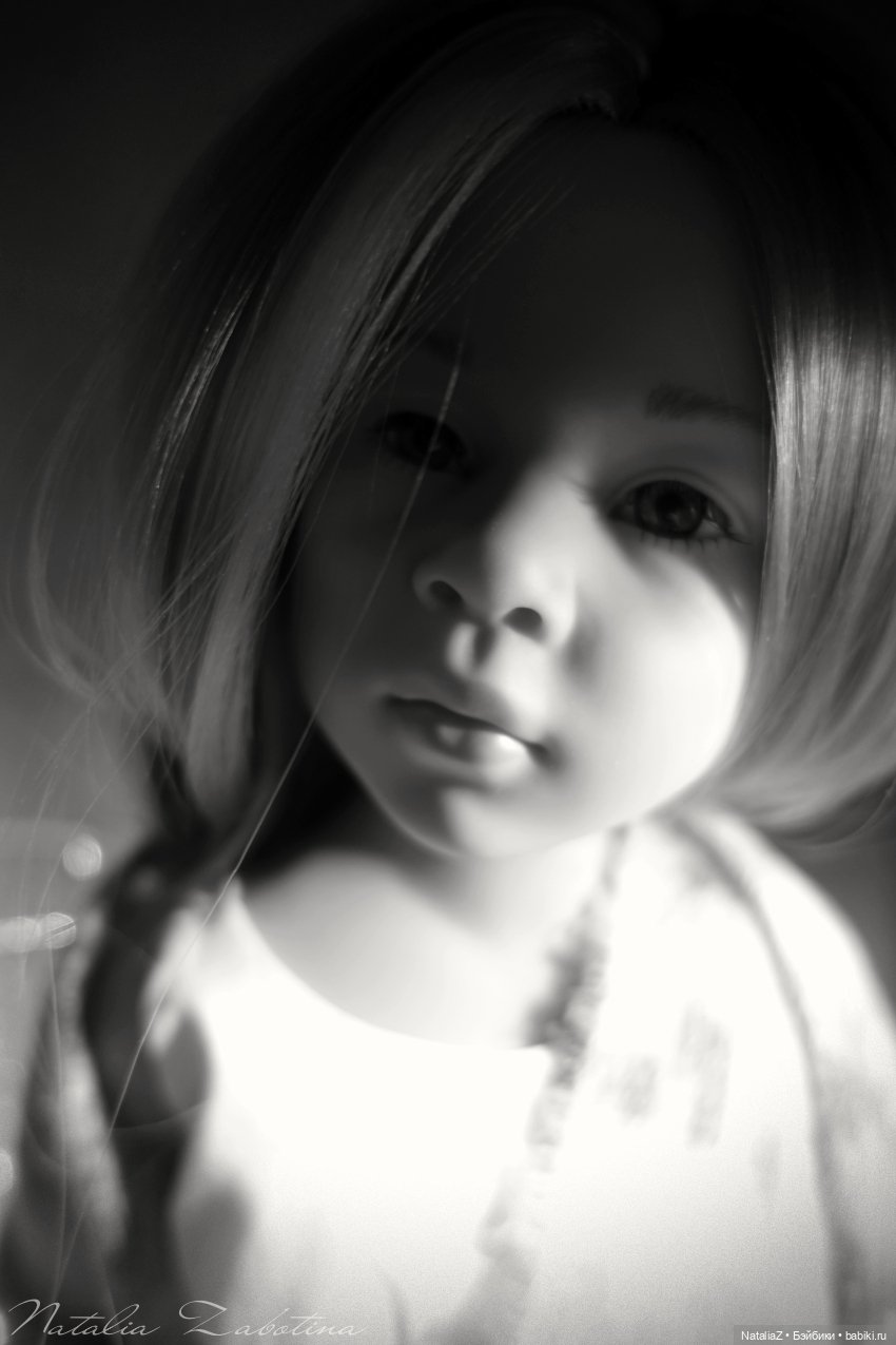 "Юная девушка, с глазами как сказка прекрасными..."