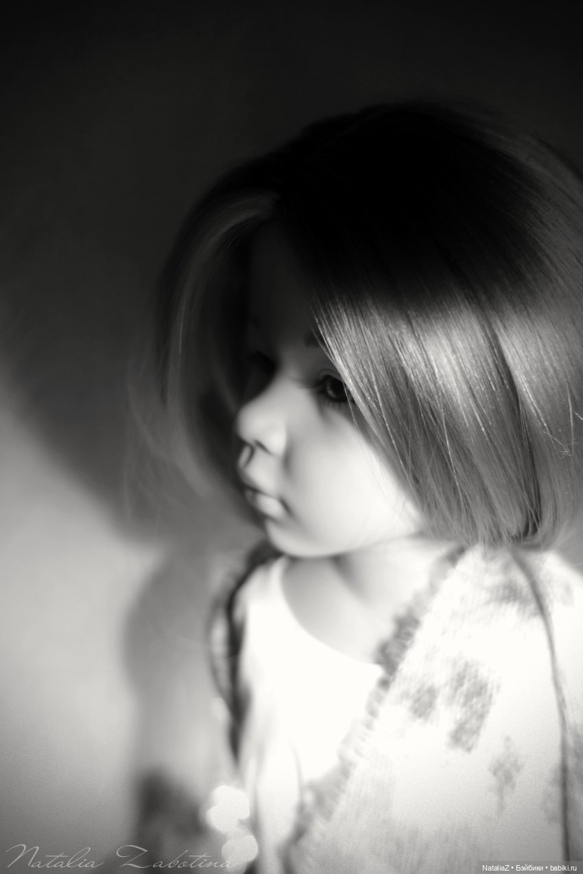 "Юная девушка, с глазами как сказка прекрасными..."