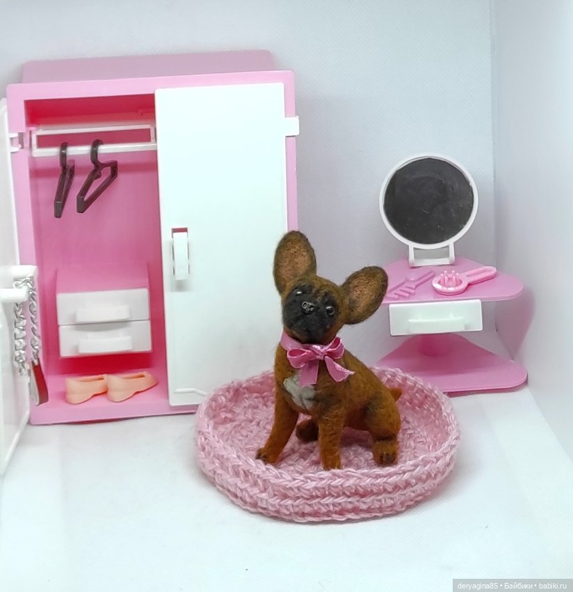 Бульдожка — Валяные игрушки из шерсти: сухое валяние