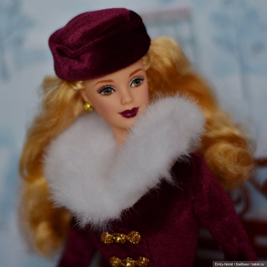 Victorian Ice Skater Barbie (фото 3)