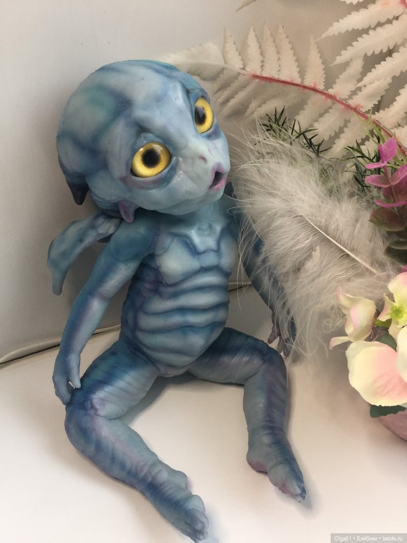 Фантастическая гостья — Авторские игрушки из разных материалов: синельная проволока