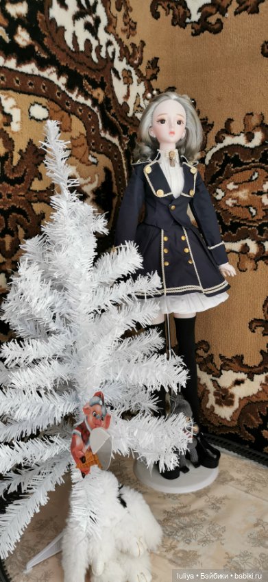 Серебровласка в новом образе