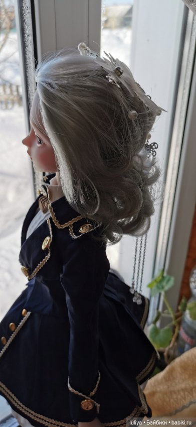 Серебровласка в новом образе