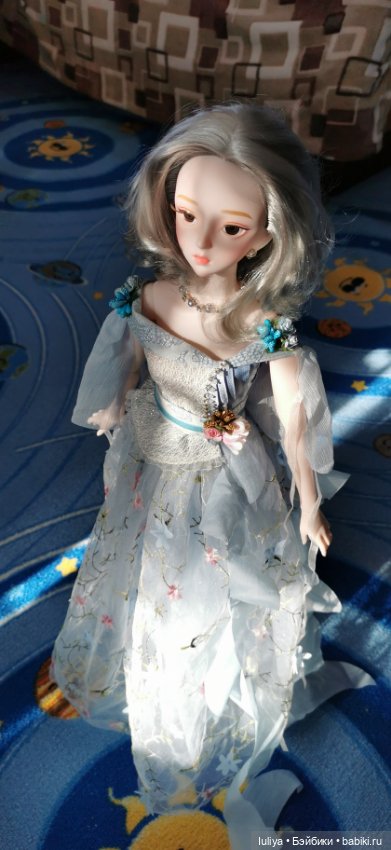 Небесноголубой наряд для Серебровласки (фото 8)