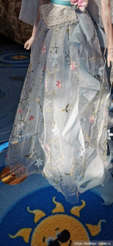Небесноголубой наряд для Серебровласки (фото 7)
