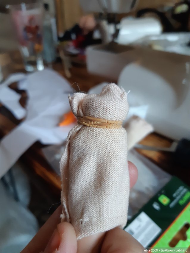 Как убрать остатки клея с головы куклы (фото 4)