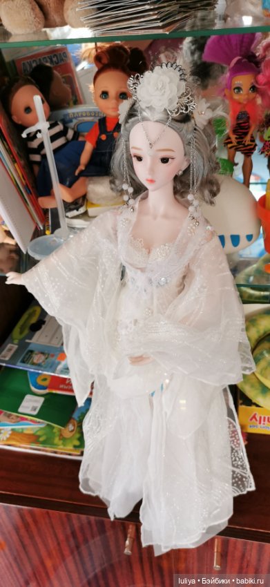 Белый, белый, белый как снег