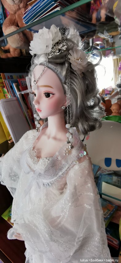 Белый, белый, белый как снег