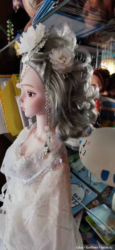 Белый, белый, белый как снег