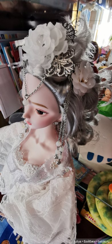 Белый, белый, белый как снег