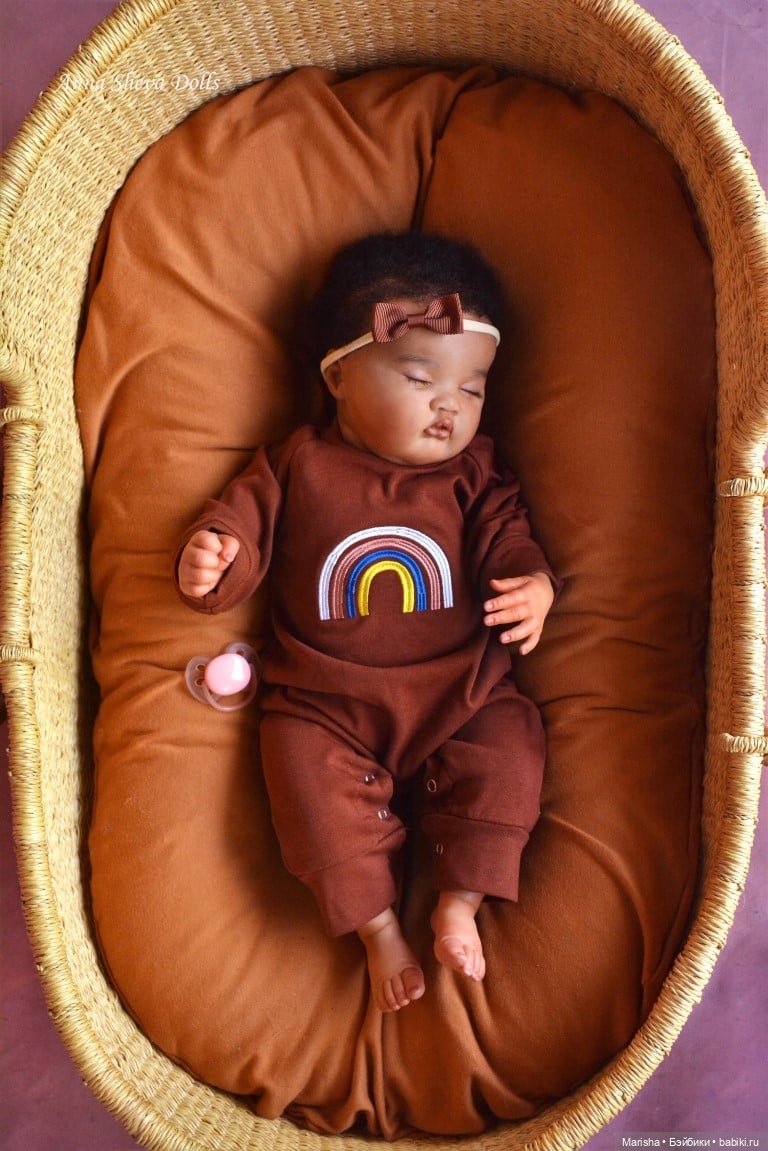 Ashia скульптора Laura Lee Eagles, автор прототипа Anna Sheva