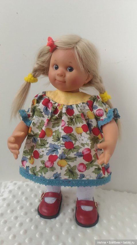 Платья на круглой кокетке и другая одежда на Вихтелей (фото 10)