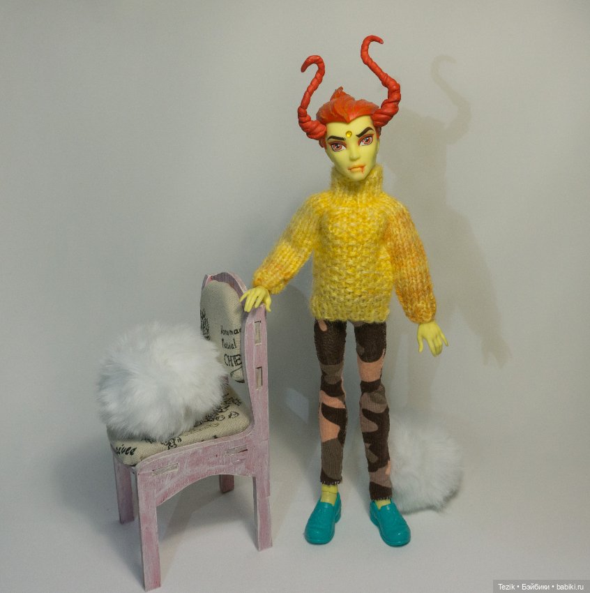 Вязанные свитера всех мастей