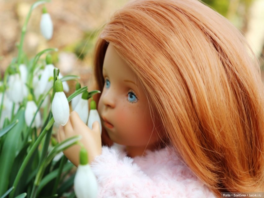 В подснежниках. Minouche Sylvia Natterer