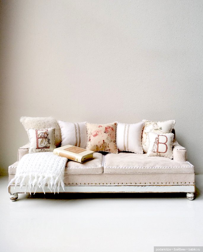 Весна: диван приглашает отдохнуть