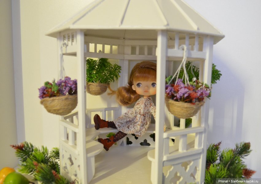 И сидят в беседках детки — Кукольные домики своими руками: фото
