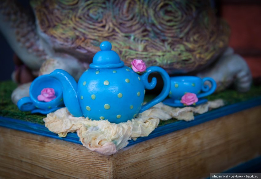 "Чудо-черепаха" - интерьерьерная композиция по мотивам картины Петра Фролова