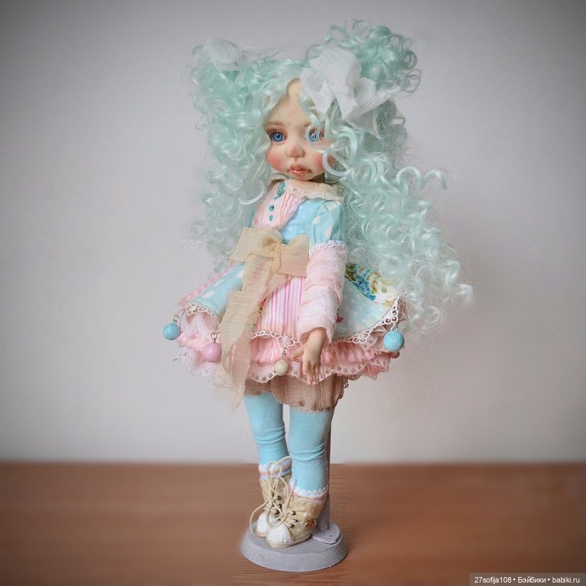 Мисселина - девочка с бирюзовыми волосами
