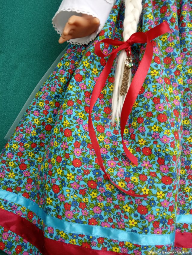 «Во всех ты, душенька, нарядах хороша!..» Две сестрицы - на выданье девицы (фото 10)