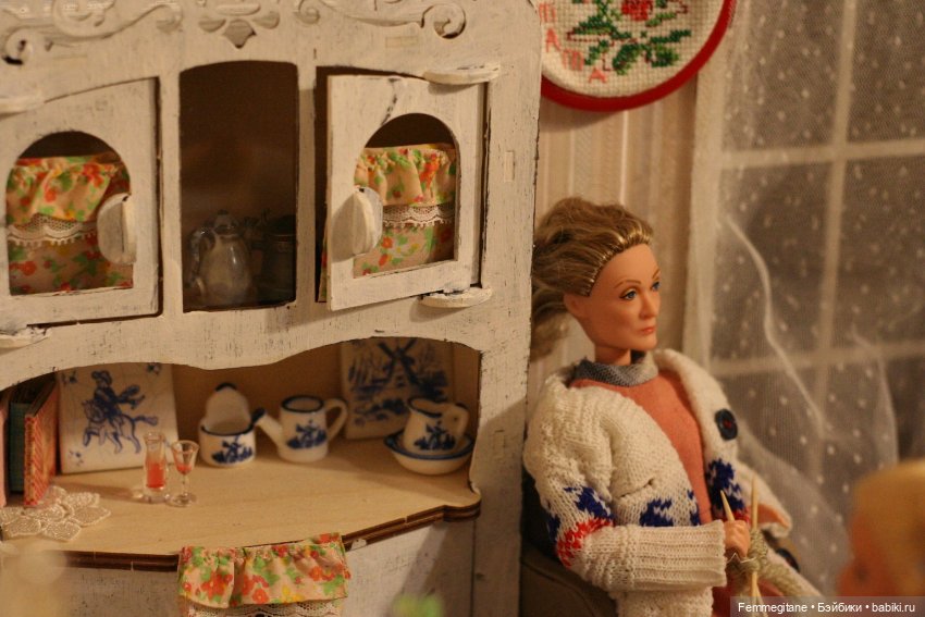 В гостях у бабушки — Куклы Barbie (Барби): Looks (фото 7)