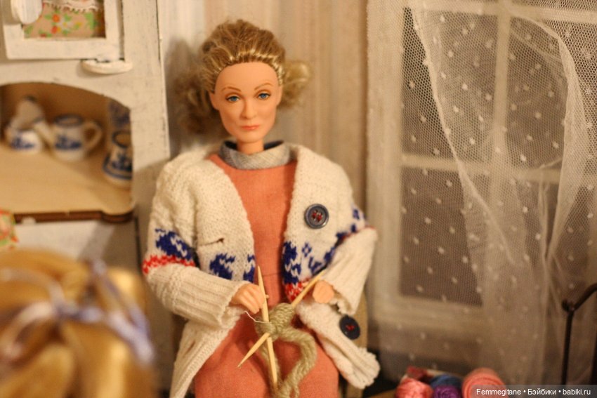 В гостях у бабушки — Куклы Barbie (Барби): Looks (фото 3)