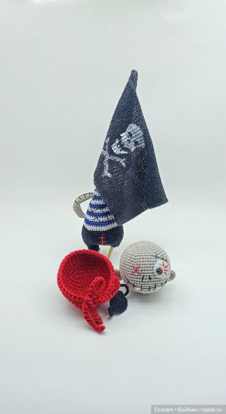Йо-хо-хо и бутылка рома — Авторские вязаные куклы: интерьерные (фото 7)