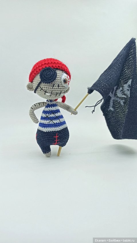 Йо-хо-хо и бутылка рома — Авторские вязаные куклы: интерьерные (фото 2)
