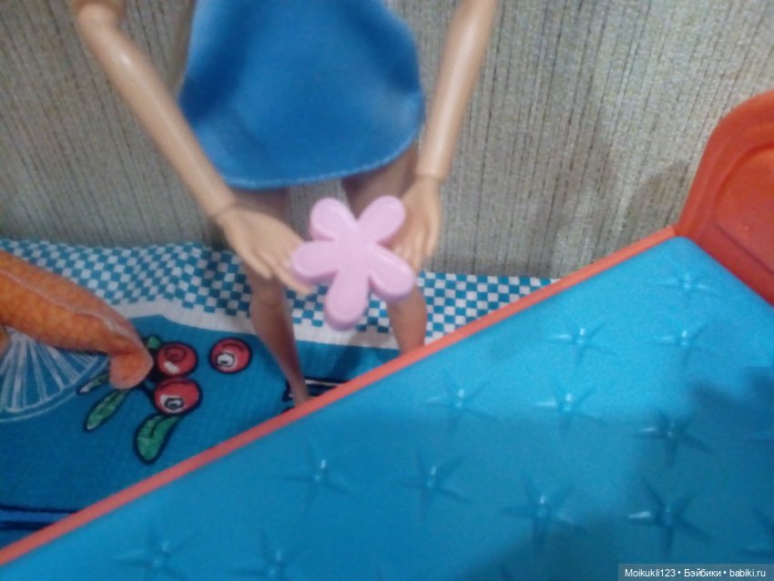 Спящая красавица. Обзор кровати (фото 7)