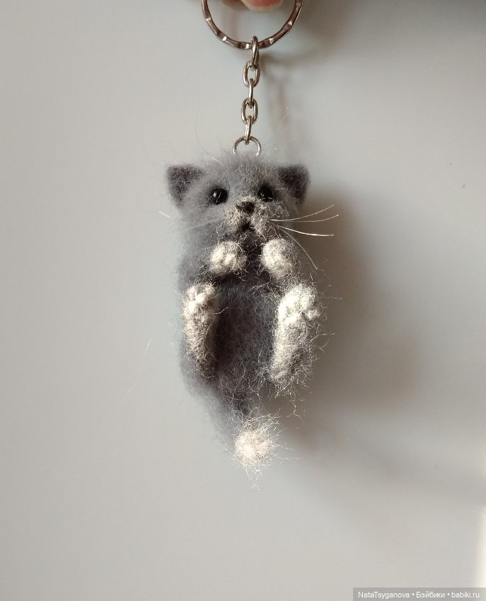 Брелок котёнок — Валяные игрушки из шерсти: сухое валяние (фото 4)