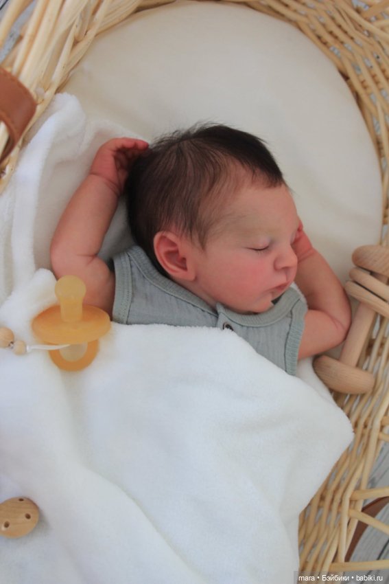 Gabriel скульптора Eva Brilli, автор прототипа Kim De Bono