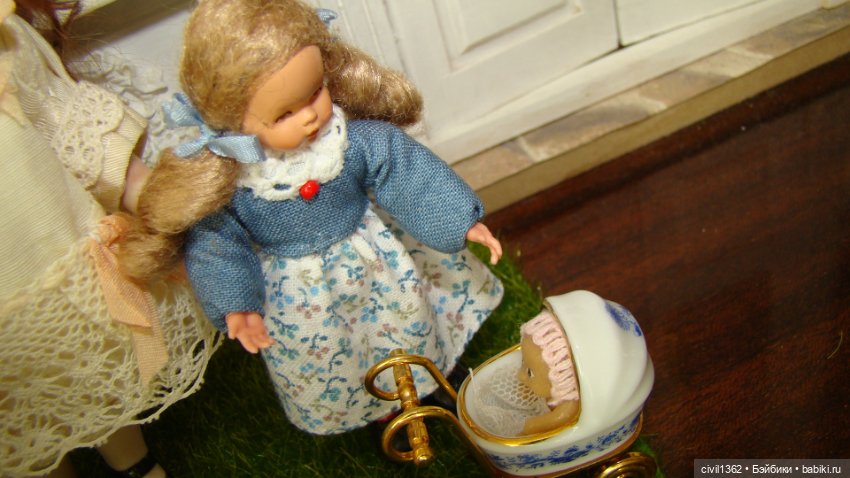 У малышки Полинки теперь есть подружки