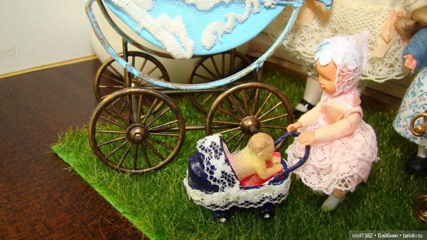 У малышки Полинки теперь есть подружки