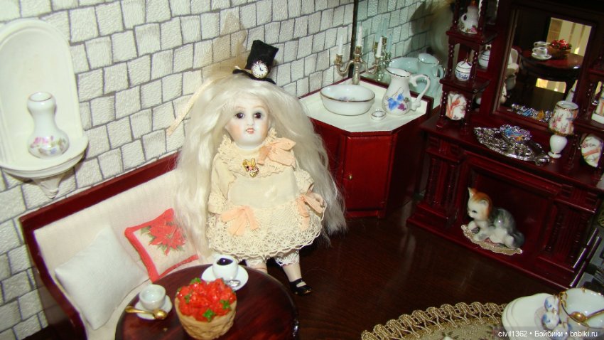 У малышки Полинки теперь есть подружки