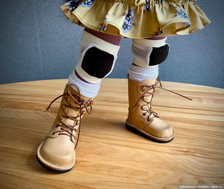 Обувные кукольные будни - или как к сапогам сшился целый гардероб (фото 4)