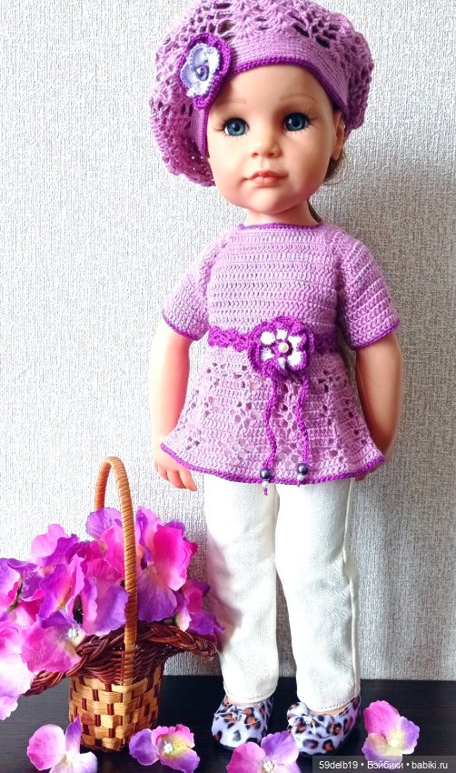 Прекрасная Арина в весеннем наряде